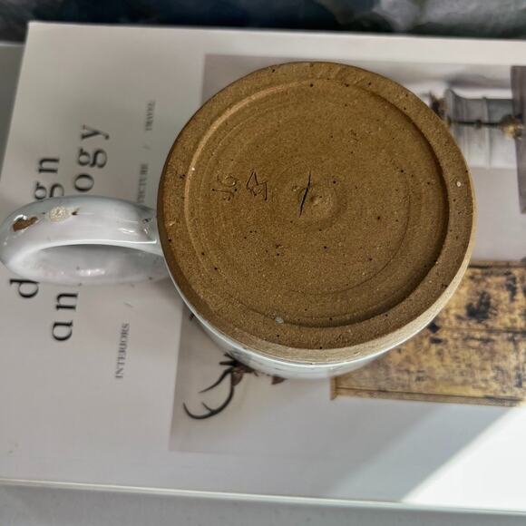 Studio Art Pottery Mug 2.7 " Tall White Speckled Glazed Stoneware Signed JG - Picture 6 of 9